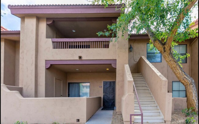 Foto del edificio - 1351 N Pleasant Dr