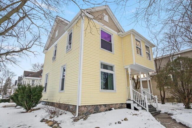 Building Photo - 701 Washtenaw Ave