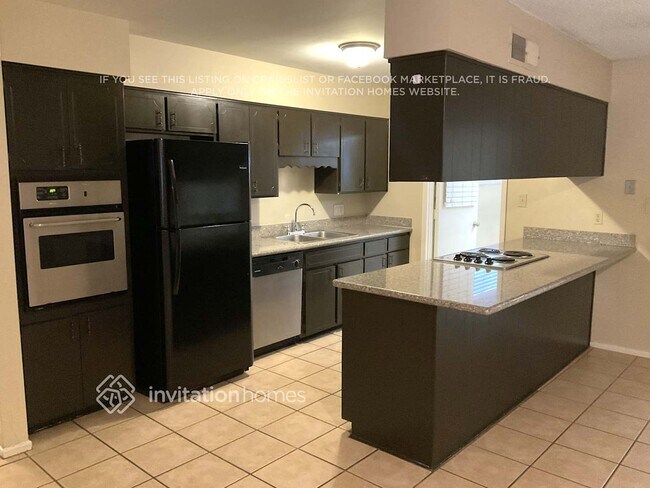 Foto del edificio - 8858 N 13th St