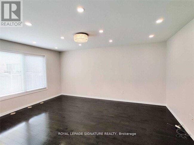 Building Photo - 180 McDougall Crossing