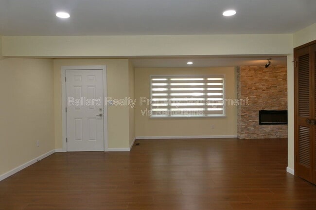 Foto del edificio - 2127 N 160th St
