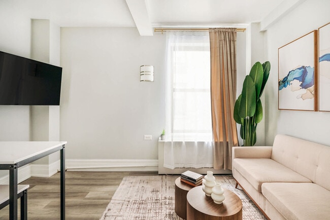 Building Photo - 234 W 73rd St