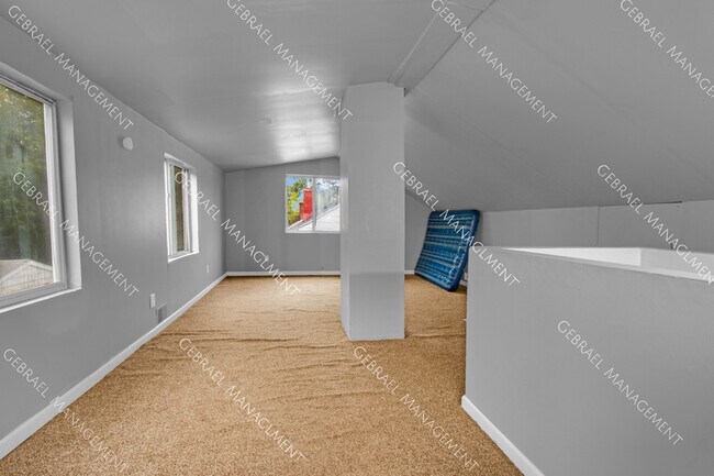 Foto del edificio - 1130 W Atherton Rd