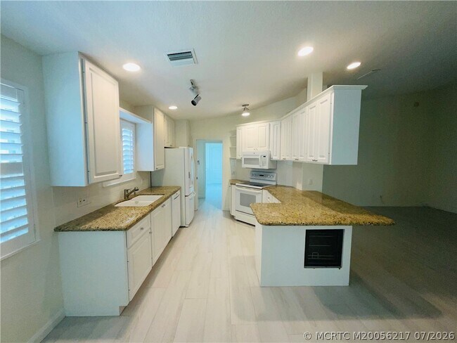 Foto del edificio - 781 SW Balmoral Trce