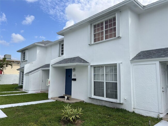 Foto del edificio - 19372 SW 103rd Ct