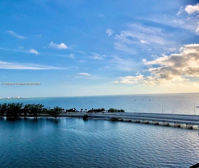 Building Photo - 2451 Brickell Ave