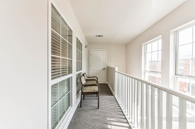 Foto del edificio - 2115 Lexington St