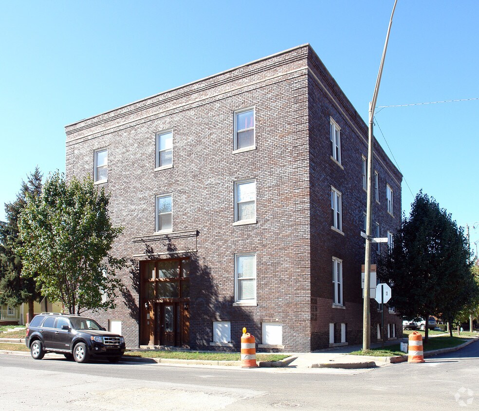Foto del edificio - 144 N Arsenal Ave