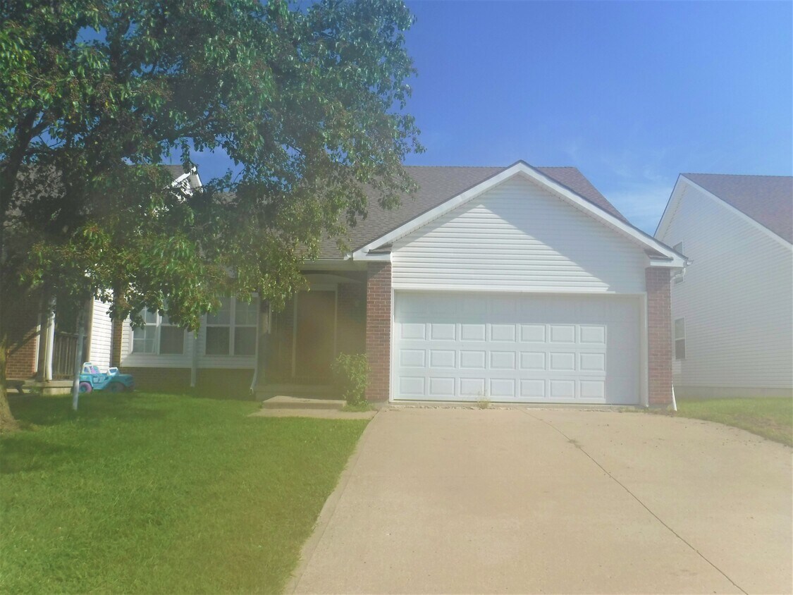 4003 Bay Point Dr, Saint Joseph, MO 64506 Townhome Rentals in Saint