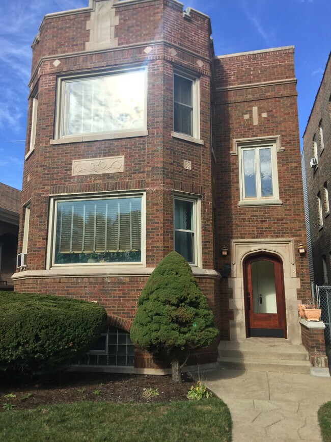 Entrada FRONTAL - 1744 E 84th Pl