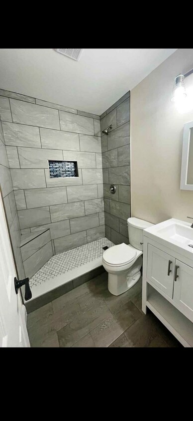Foto principal - 1916 Roosevelt Dr