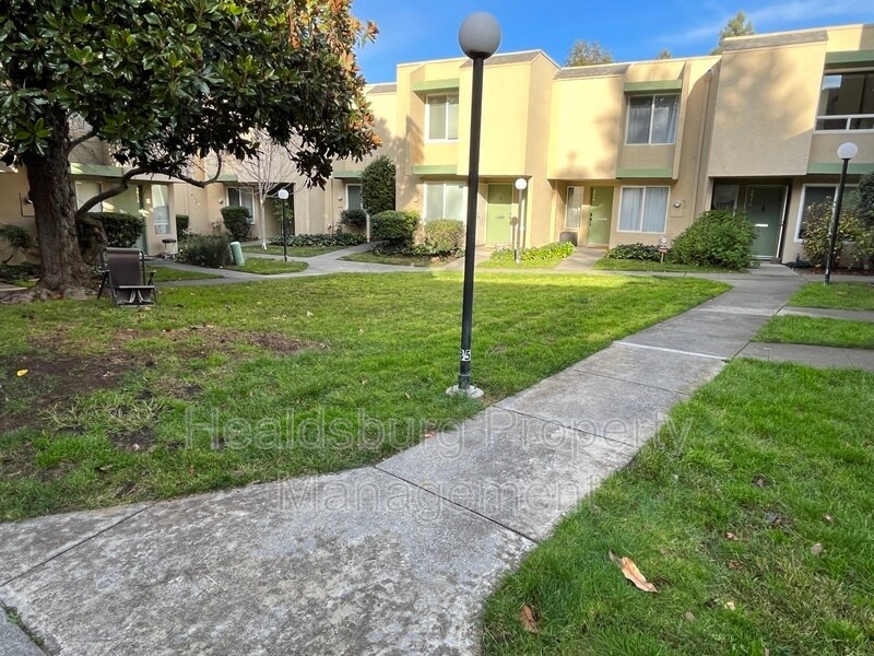2930 Yulupa Ave, Santa Rosa, CA 95405 Condo for Rent in Santa Rosa