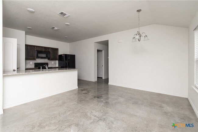 Building Photo - 1004 Barbara Jordan St