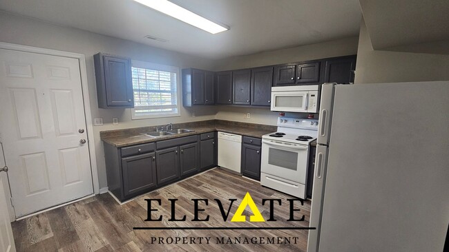 Foto del interior - Strawberry Commons-Schedule a showing today!