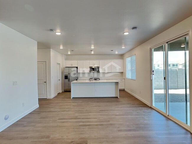 Building Photo - 12634 W Flynn Ln