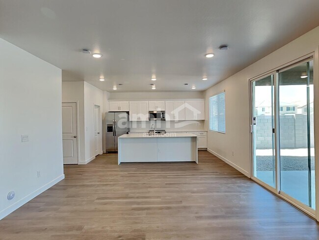 Foto del edificio - 12634 W Flynn Ln
