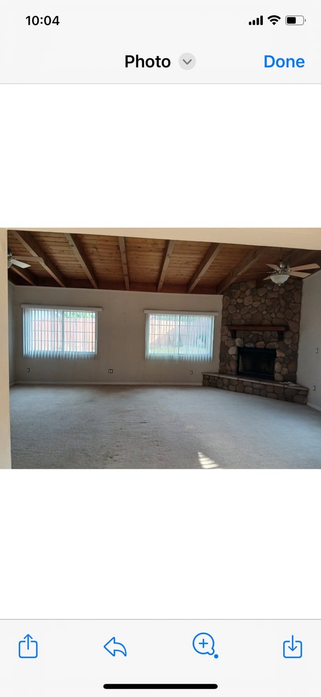 Building Photo - 291 E Rienstra St