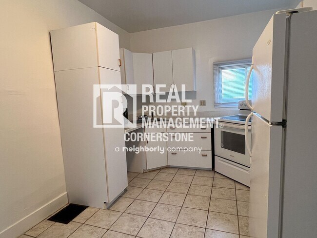 Foto del edificio - Charming 1BR Apartment in Historic Vine Neighborhood – Close to Downtown & Bronson