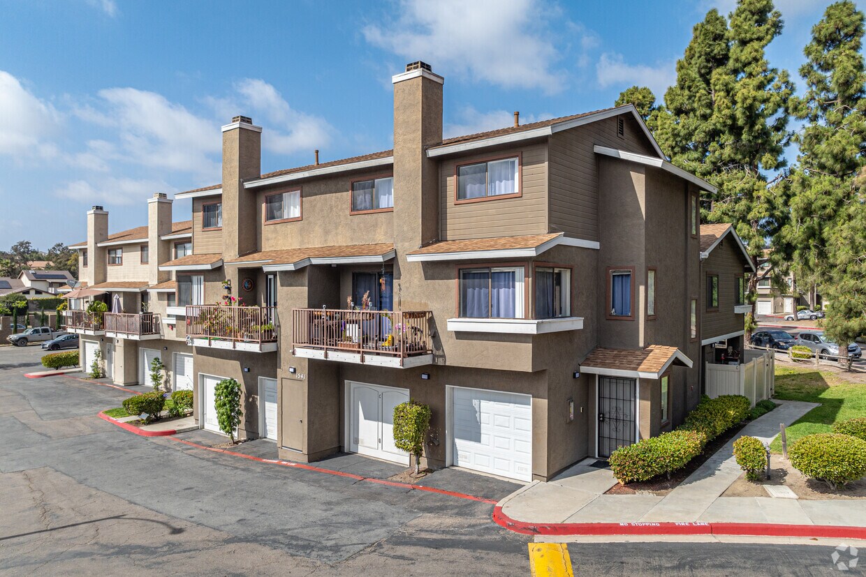 571 Portsmouth Dr Chula Vista, CA 91911-7610 - 571 Portsmouth Dr