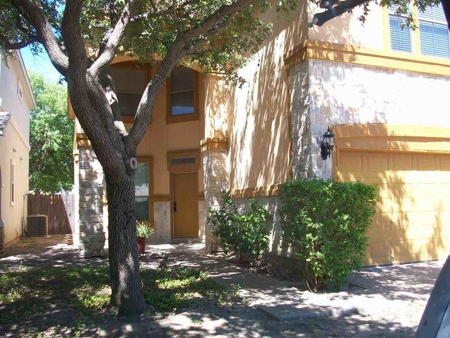 Building Photo - 9310 Albany Dr