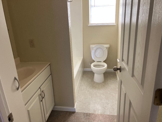 Foto del edificio - 506 Cantrell Ave