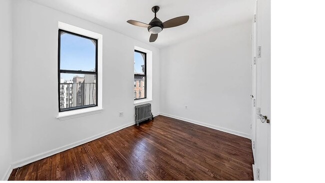 Foto del edificio - 185 E 2nd St