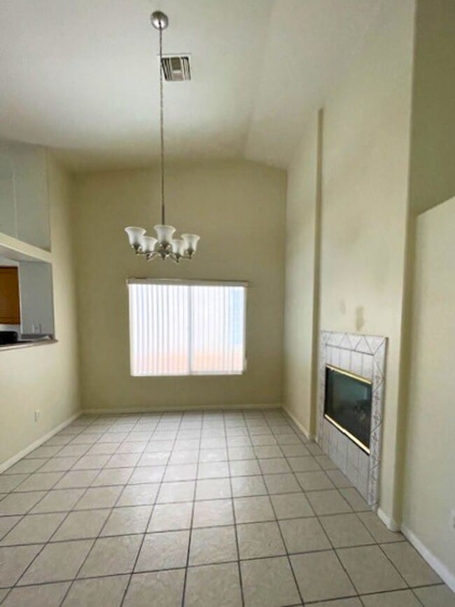Foto del edificio - MOVE-IN READY 3BR/2BA SINGLE FAMILY HOME I...
