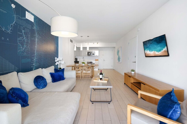 Building Photo - 2602 E Hallandale Beach Blvd