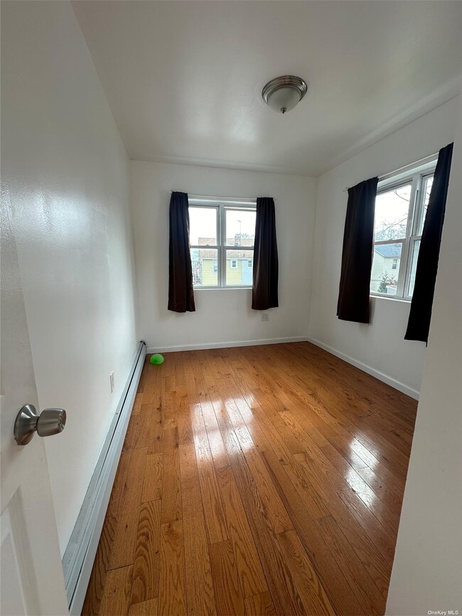 Foto del edificio - 90-13 181st St