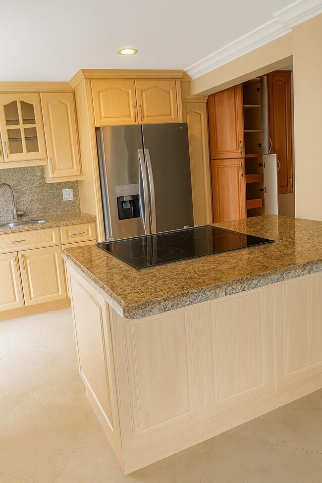 Foto del edificio - 1470 S Ocean Blvd