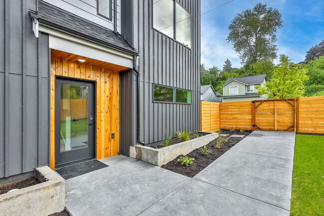 Building Photo - 7955 Delridge Wy SW