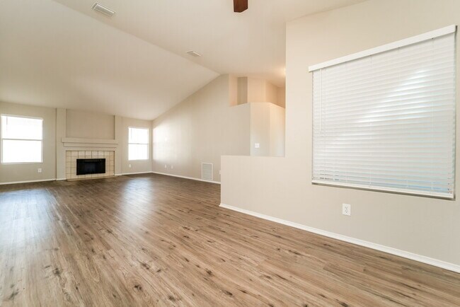 Building Photo - 3674 W Thundercloud Loop
