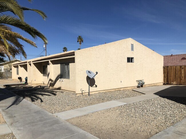 Building Photo - 73680 Sun Valley Dr