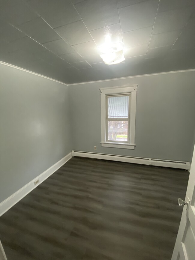 2nd floor bedroom - 129 Price St