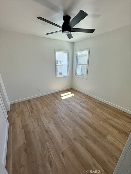 Building Photo - 924 E Lanzit Ave