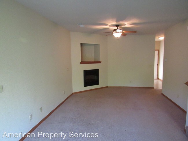 Building Photo - 2 br, 1.5 bath House - 822 Oakbrook Pl