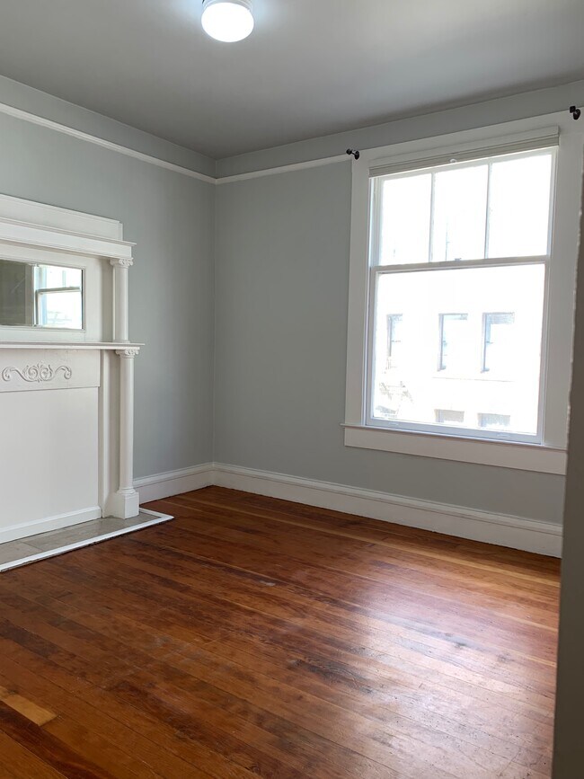 Building Photo - 667A Minna St