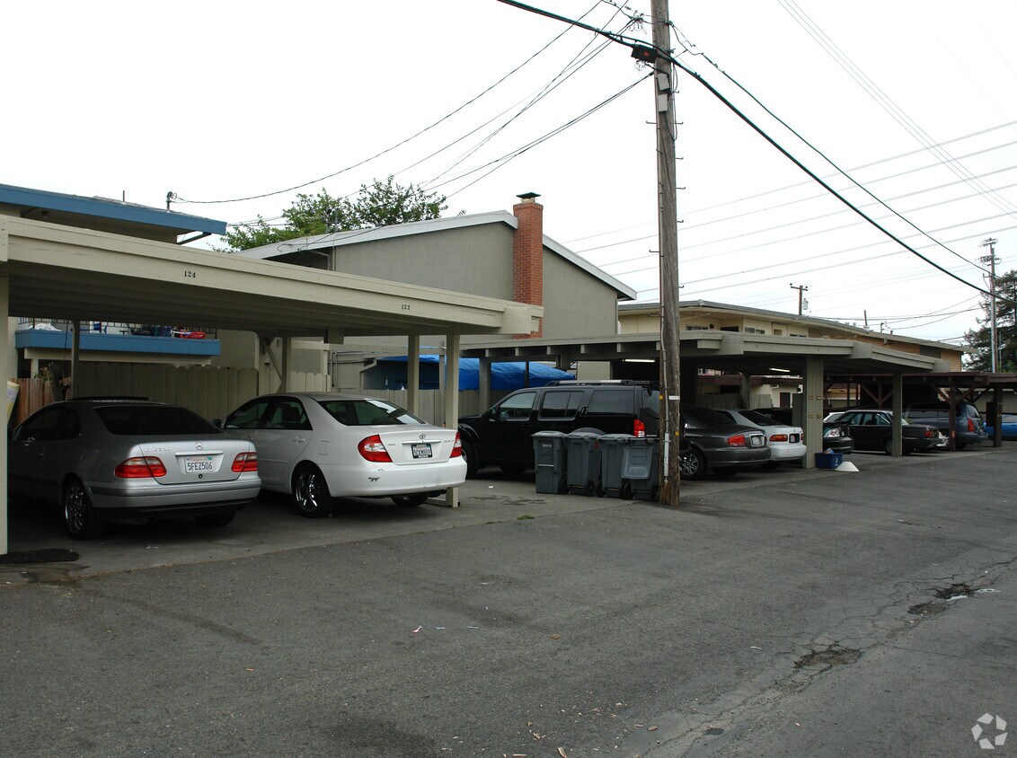 Foto del edificio - 114-120 Westwood St