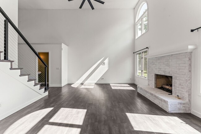 Building Photo - 47 Stonehenge Dr