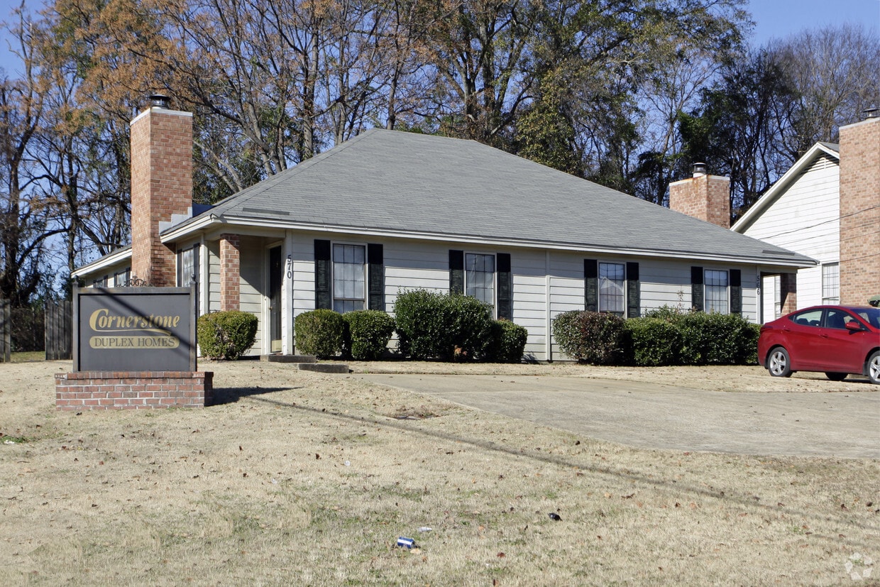 Primary Photo - 570 Eastdale Rd S