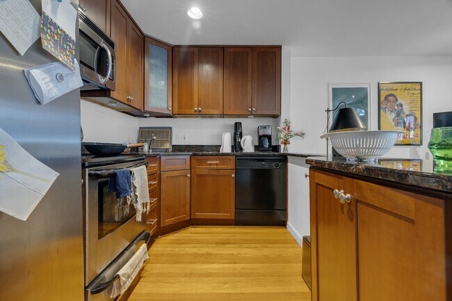 Foto del edificio - 153-155-155 W Sixth St