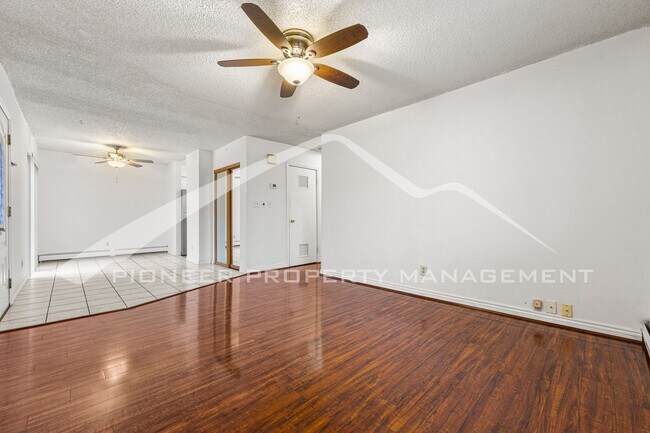 Building Photo - 6975 Mariposa St