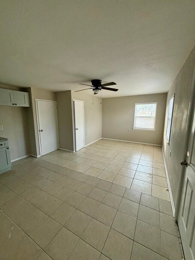 Foto del edificio - 4020 N Scenic Hwy