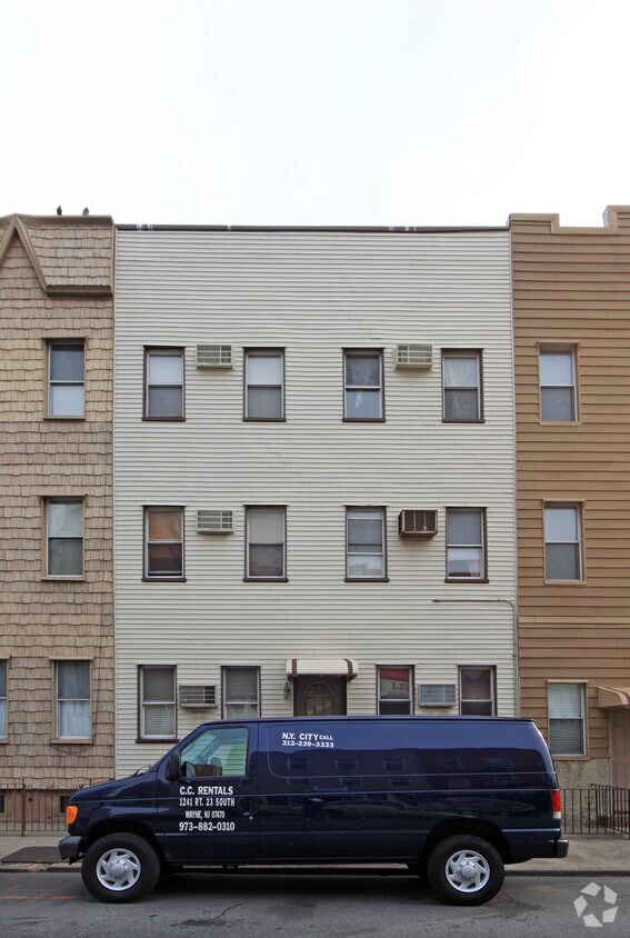 Foto del edificio - 720 Lorimer St