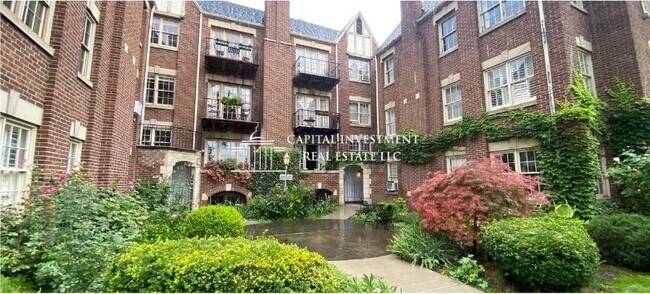 Building Photo - 27 S 800 E
