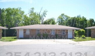Building Photo - 802 Pecan Cir