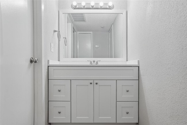 Building Photo - 250 El Dorado Blvd