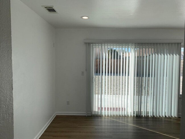 Building Photo - 42951 Alexo Dr