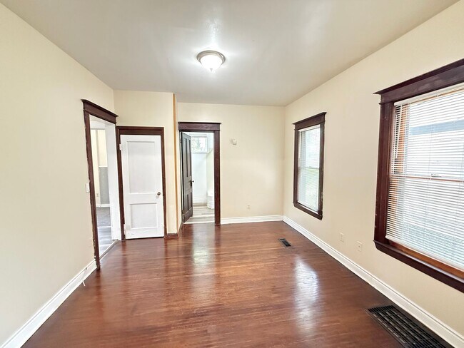 Foto del edificio - 4/2 Single Family Home | Hardwood Floors |...