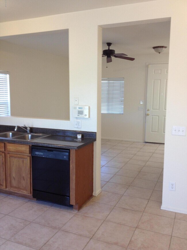 Building Photo - 3251 N Rambling Creek Pl